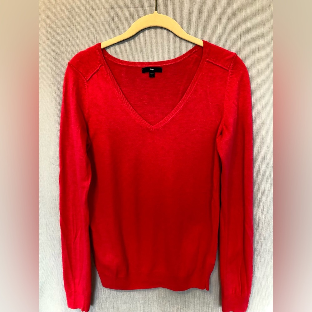 GAP rose pink sweater.